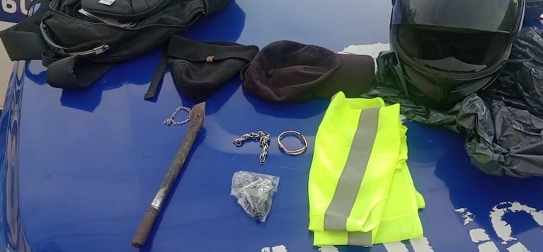 Los delincuentes fueron atrapados tras robar en una casa en Mendiolaza.