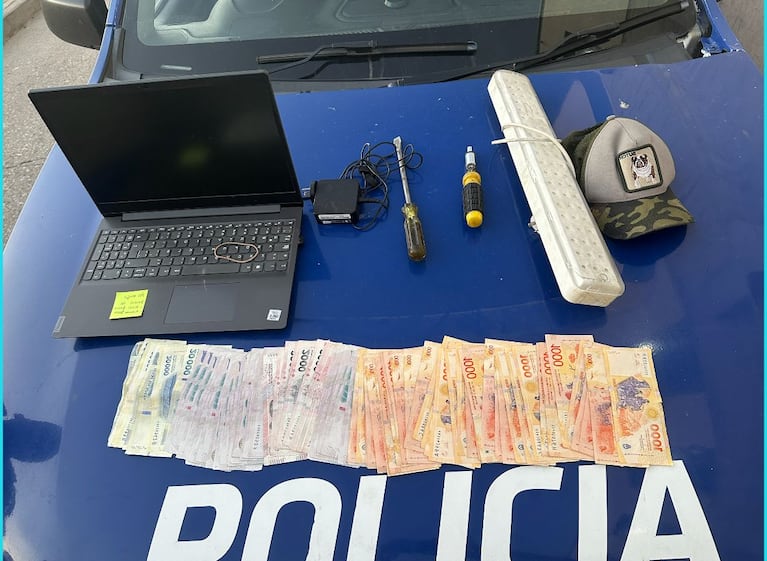 Los delincuentes habían robado en una casa de barrio General Paz.