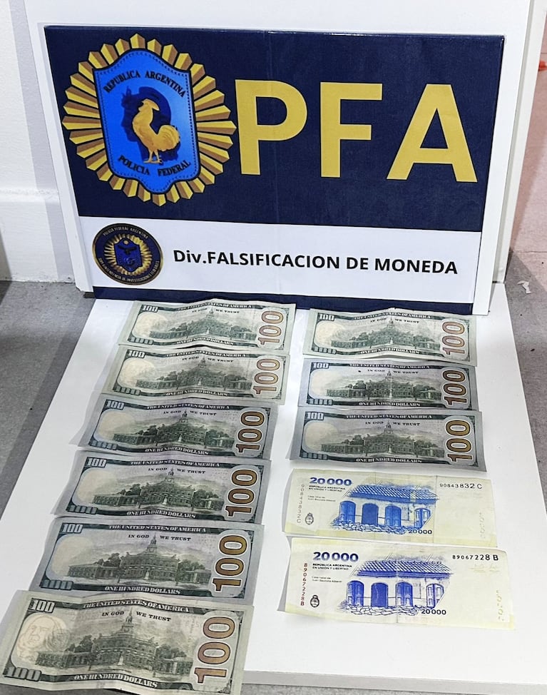 Los delincuentes hacían circular billetes falsos.