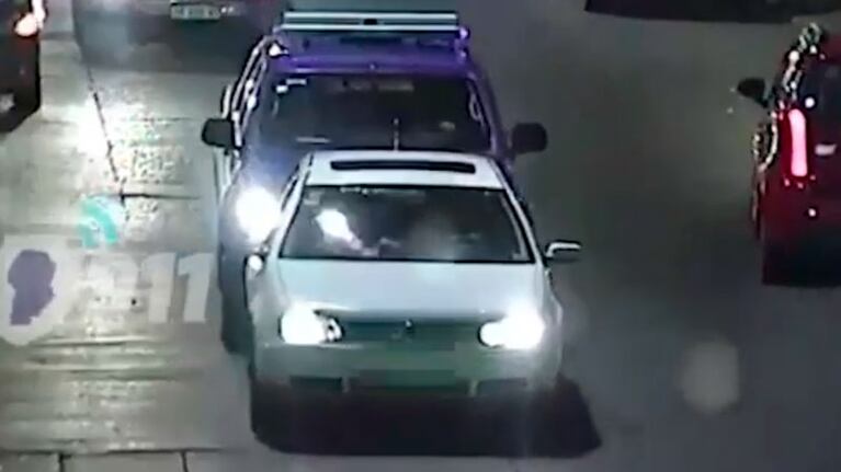 Los delincuentes huían en un auto.