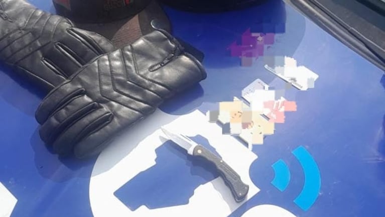 Los delincuentes tenían un cuchillo en su poder.