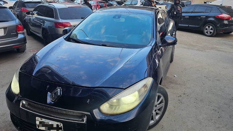 Los detenidos se trasladaban a bordo de un Renault Fluence.