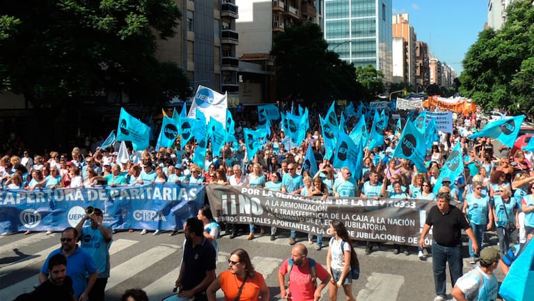 Los docentes cordobeses analizan nuevas medidas de fuerza.