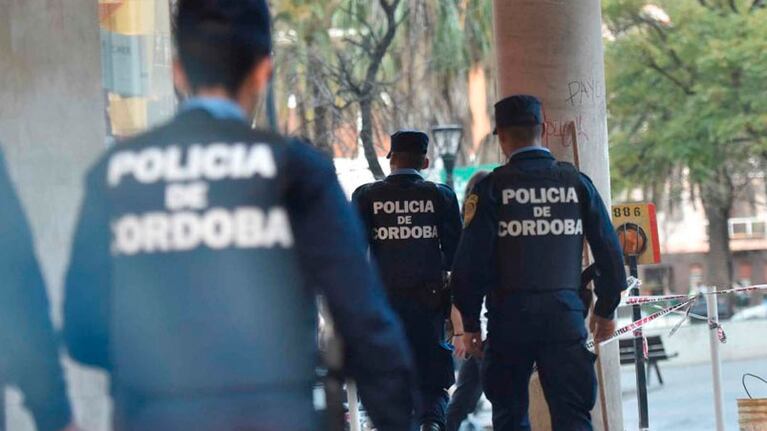 Los dos autos robados fueron encontrados horas después.