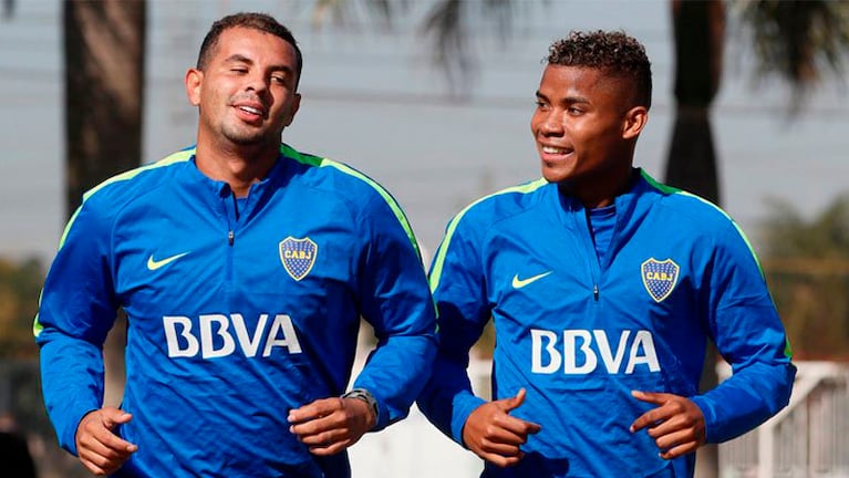 Los dos futbolistas colombianos estarían envueltos en un escándalo.