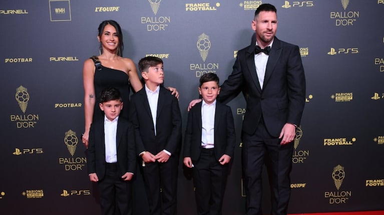 Los elegantes looks de Messi y su familia en la alfombra roja del Balón de Oro.