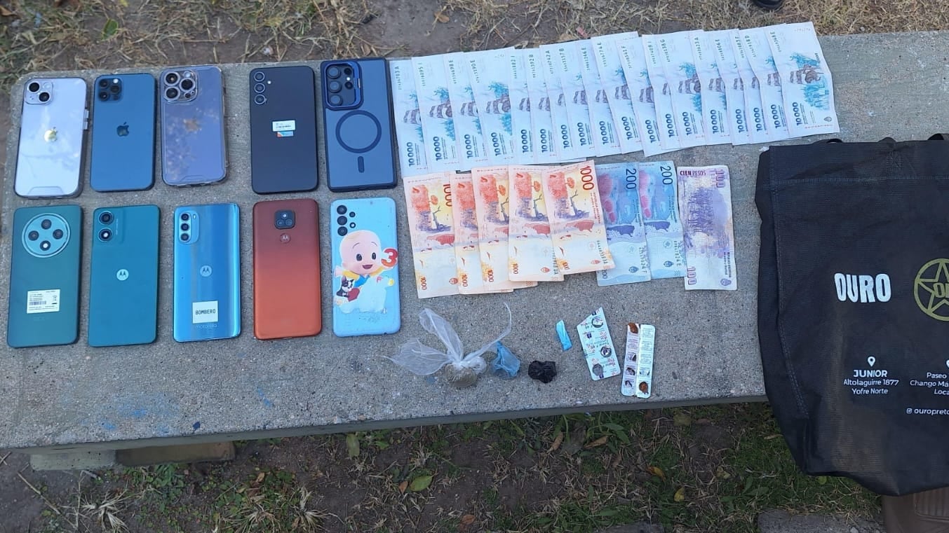 Los elementos secuestrados en el operativo en Bajo Pueyrredón.