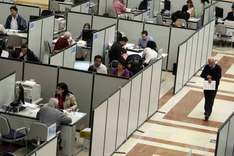 Los empleados públicos tendrán que dar examen