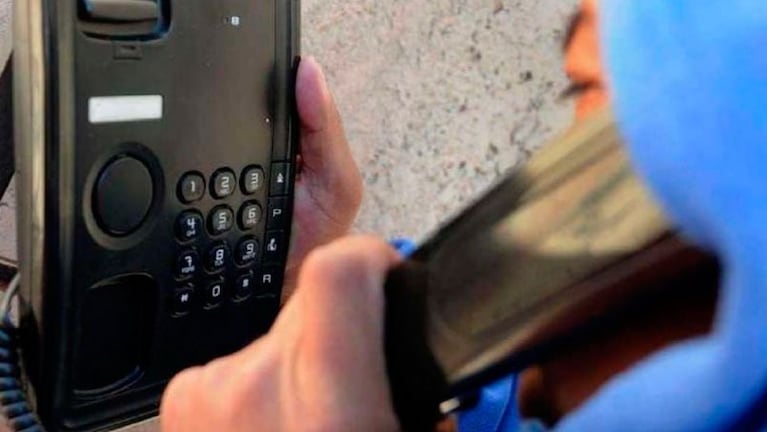 Los estafadores charlaron durante una hora a la víctima.