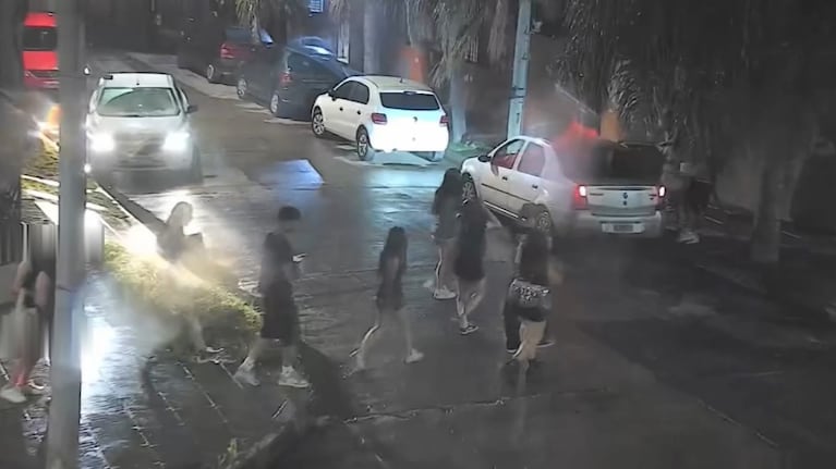 Los estudiantes debieron retirarse del club donde festejaban su UPD.