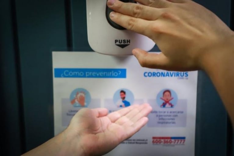 Los falsos consejos para prevenir el coronavirus