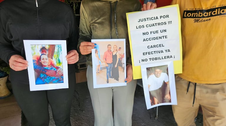 Los familiares de las víctimas piden que el conductor esté preso en una cárcel.