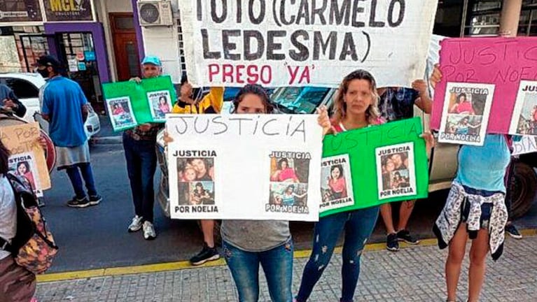 Los familiares piden justicia y solicitan testigos.