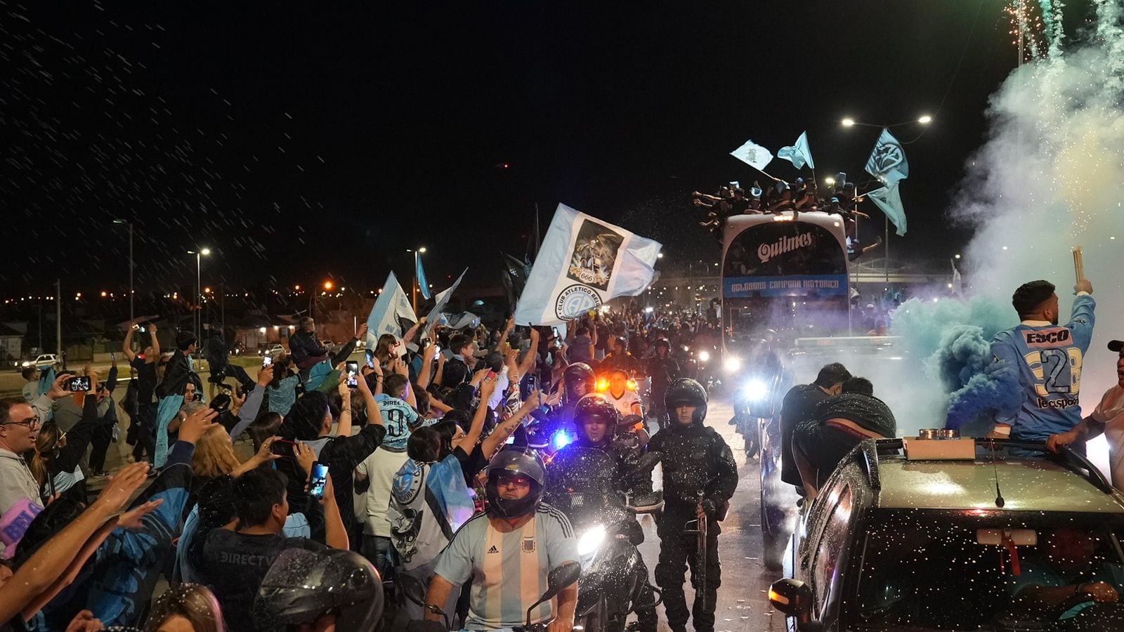 Los festejos del pueblo pirata continuaron en Córdoba. Fotos: Agustín Zaya/ElDoce.