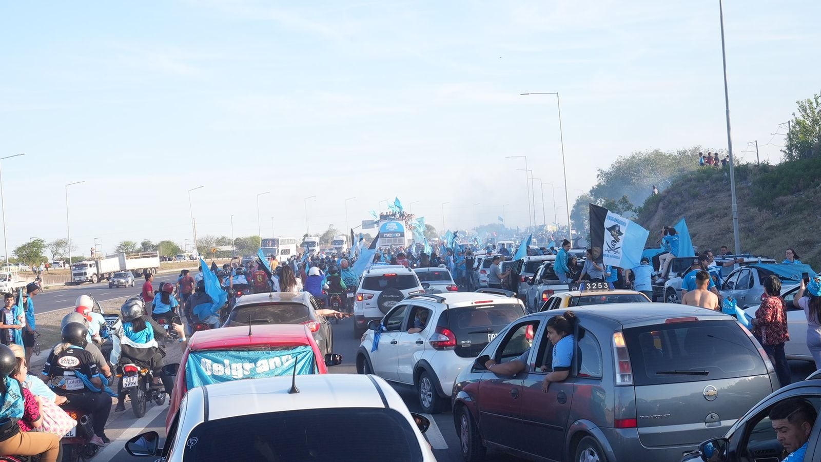 Los festejos del pueblo pirata continuaron en Córdoba. Fotos: Agustín Zaya/ElDoce.