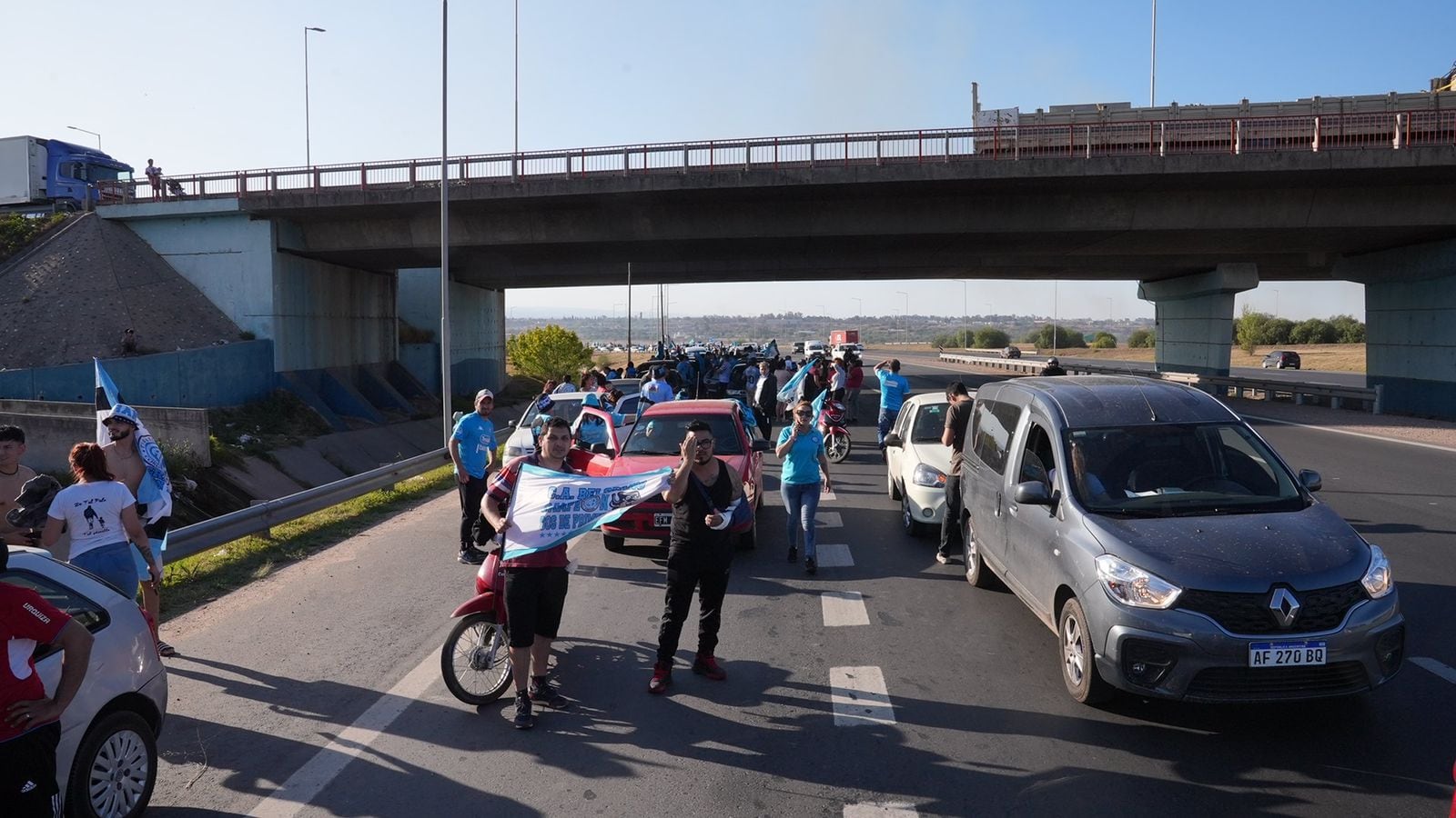 Los festejos del pueblo pirata continuaron en Córdoba. Fotos: Agustín Zaya/ElDoce.