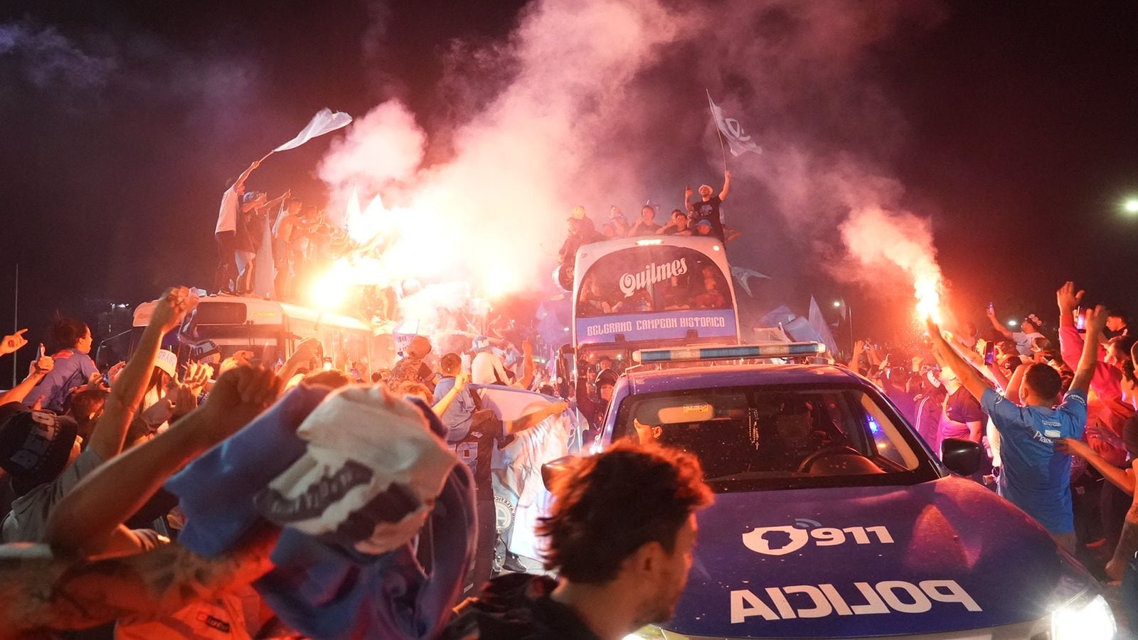 Los festejos del pueblo pirata continuaron en Córdoba. Fotos: Agustín Zaya/ElDoce.