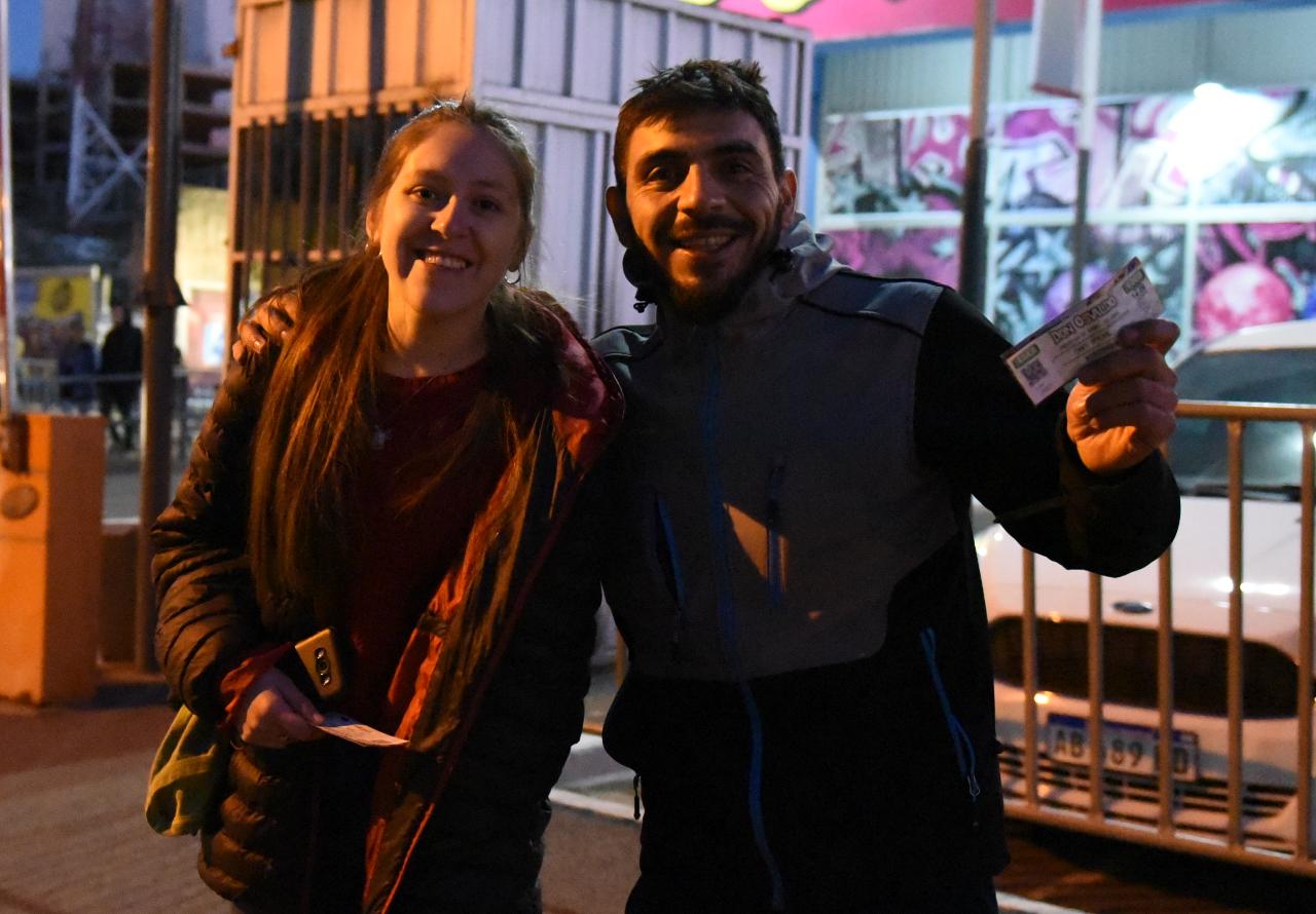 Los fieles seguidores de Pato Fontanet coparon la Plaza de la Música. Foto: Lucio Casalla / ElDoce.tv