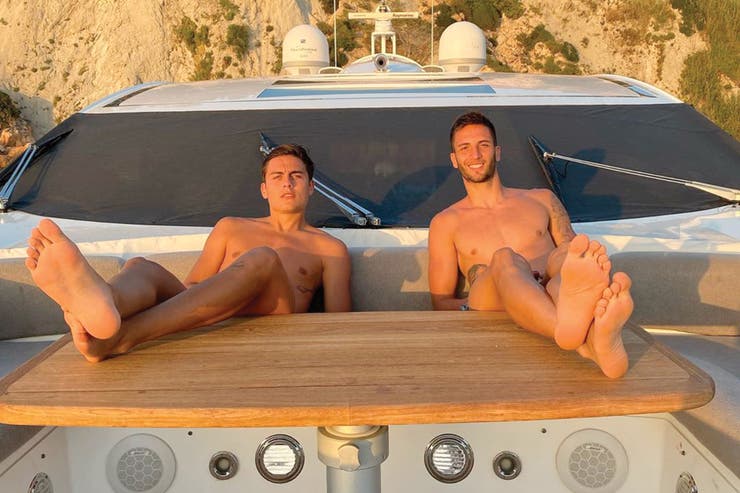 Los gastos del alquiler del barco lo compartieron con el uruguayo Rodrigo Bentancur y su novia. Foto: Revista Hola