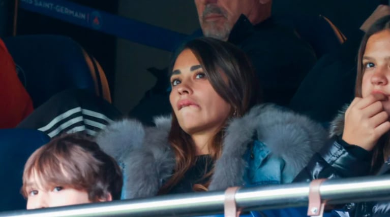 Los gestos de Antonela Roccuzzo ante los abucheos a Messi en el PSG