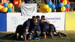 Los goles se festejan entre todos en la cancha de El Doce.