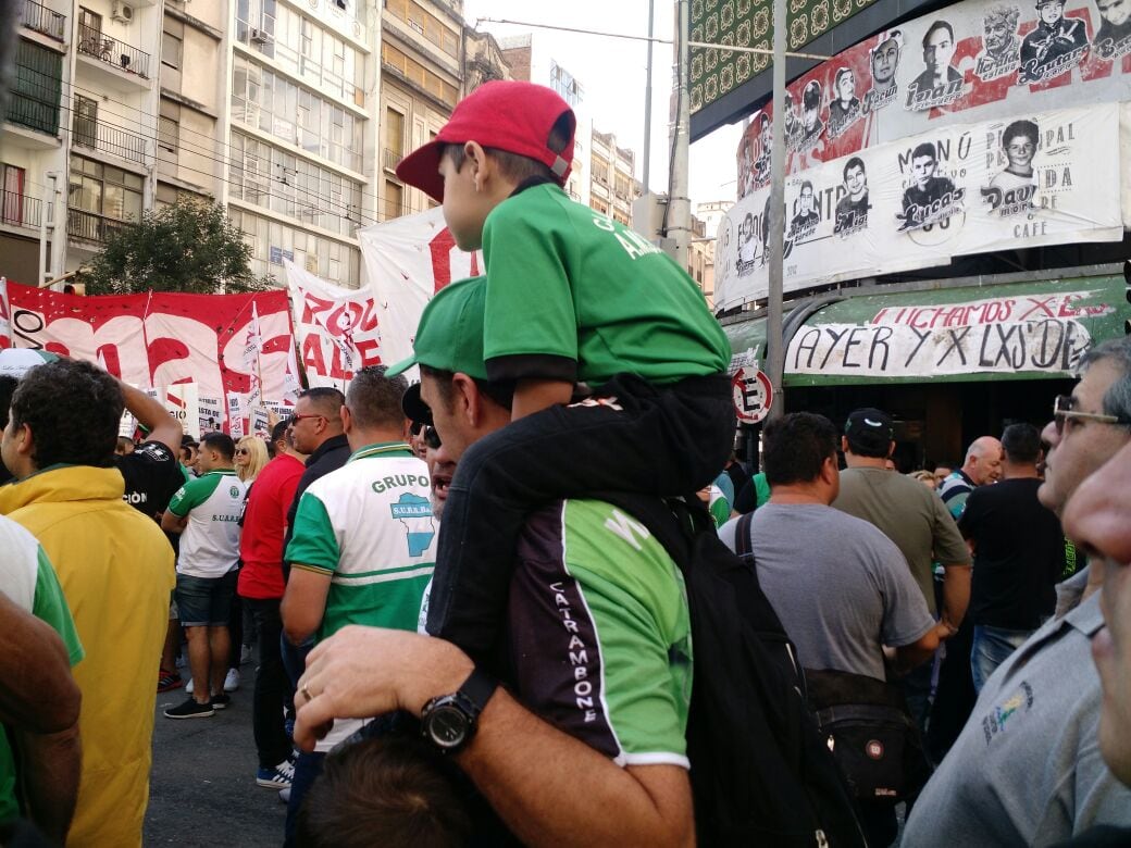 Los gremios se reunieron en el centro de Córdoba. Foto: Florencia Ferrero.