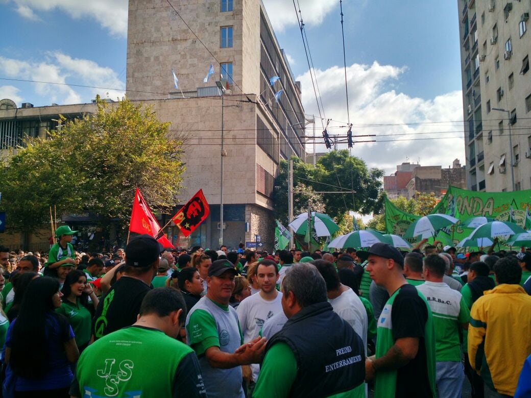 Los gremios se reunieron en el centro de Córdoba. Foto: Florencia Ferrero.