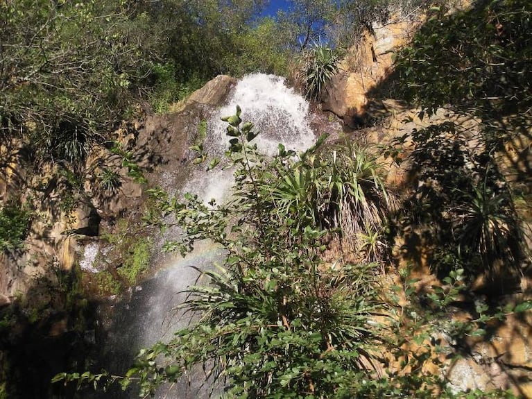 "Los Guindos", una cascada cerca de Córdoba capital para refrescarse gratis