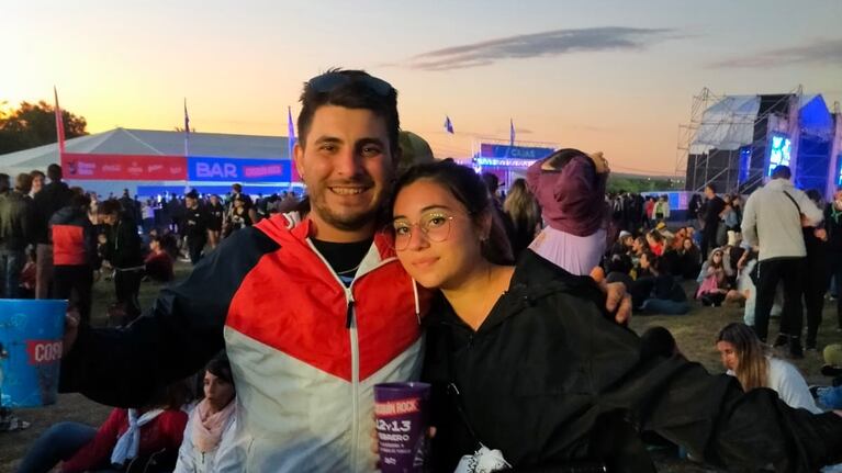 Los hermanos López, juntos en el festival Cosquín Rock 2022. Foto: Milagro López