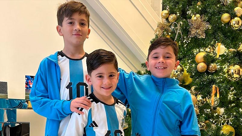 Los hijos del 10 son fanáticos de la Selección.