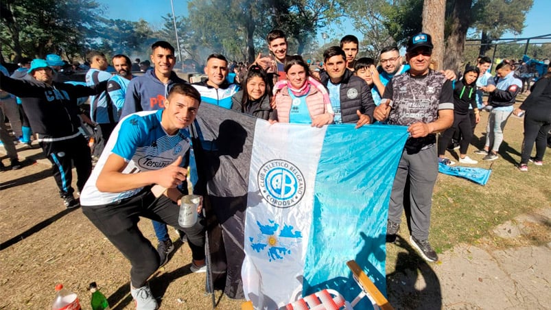 Los hinchas de Belgrano realizó una previa a pura fiesta en Santa Fe.