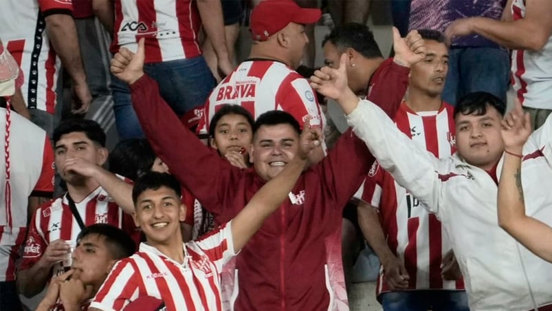 Los hinchas de Instituto presentes en el clásico ante Talleres. Foto: Lucio Casalla / ElDoce.tv.