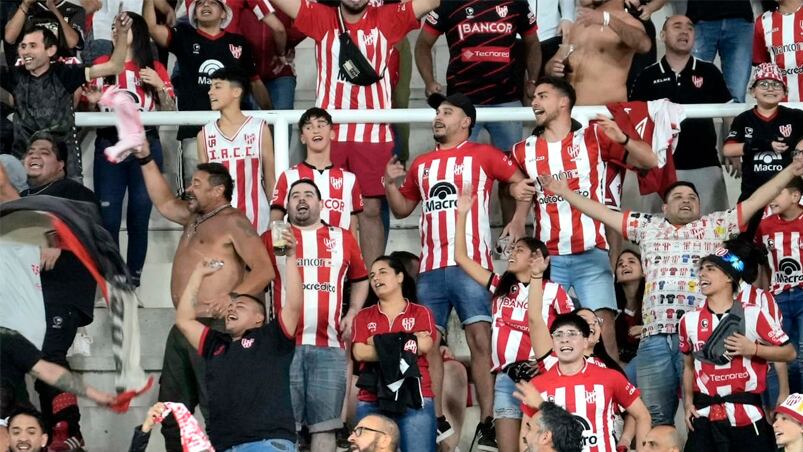 Los hinchas de Instituto presentes en el clásico ante Talleres. Foto: Lucio Casalla / ElDoce.tv.