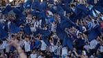 Los hinchas de la T con la mente en Abu Dabi. Foto: Lucio Casalla / ElDoce.tv.