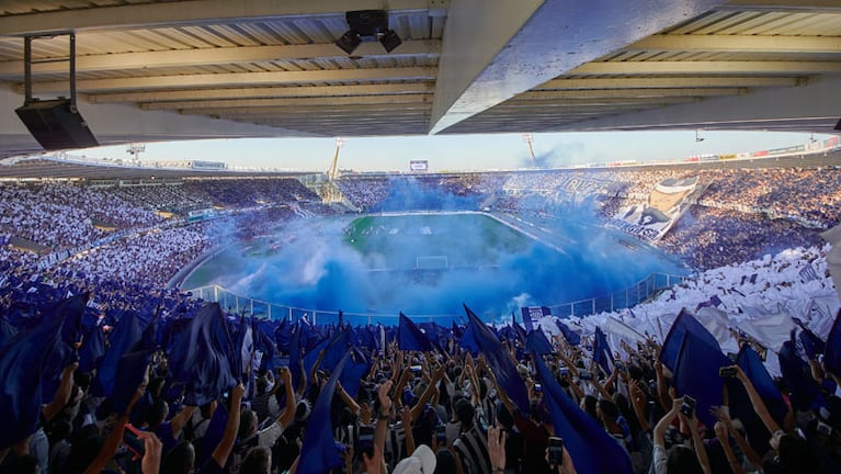 Los hinchas de Talleres preparan un gran recibimiento para el clásico.
