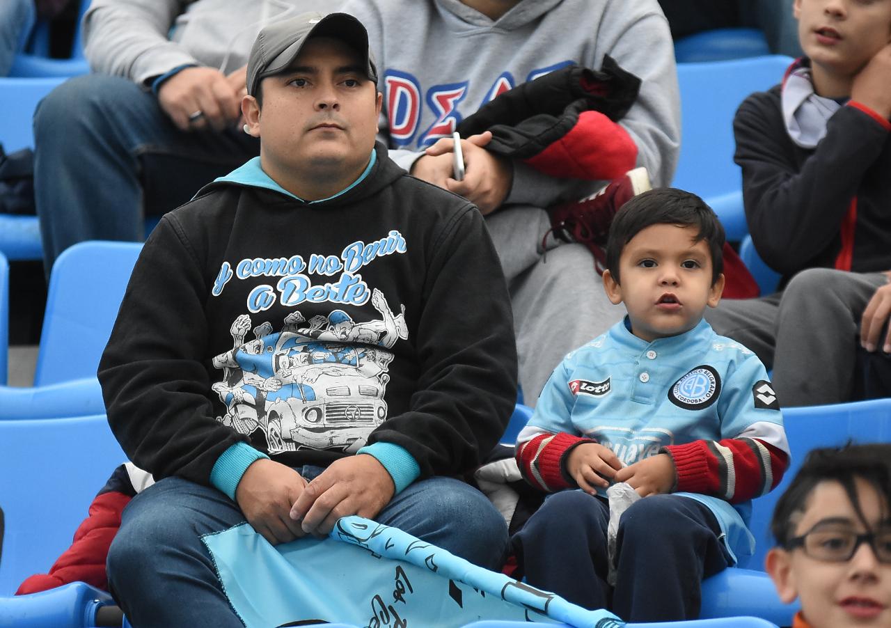 Los hinchas le hicieron el aguante a la B. Foto: Lucio Casalla / ElDoce.tv.