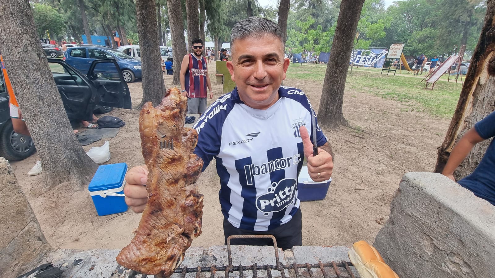 Los hinchas palpitan la final entre Talleres y Boca. Foto: Lucio Casalla/El Doce.