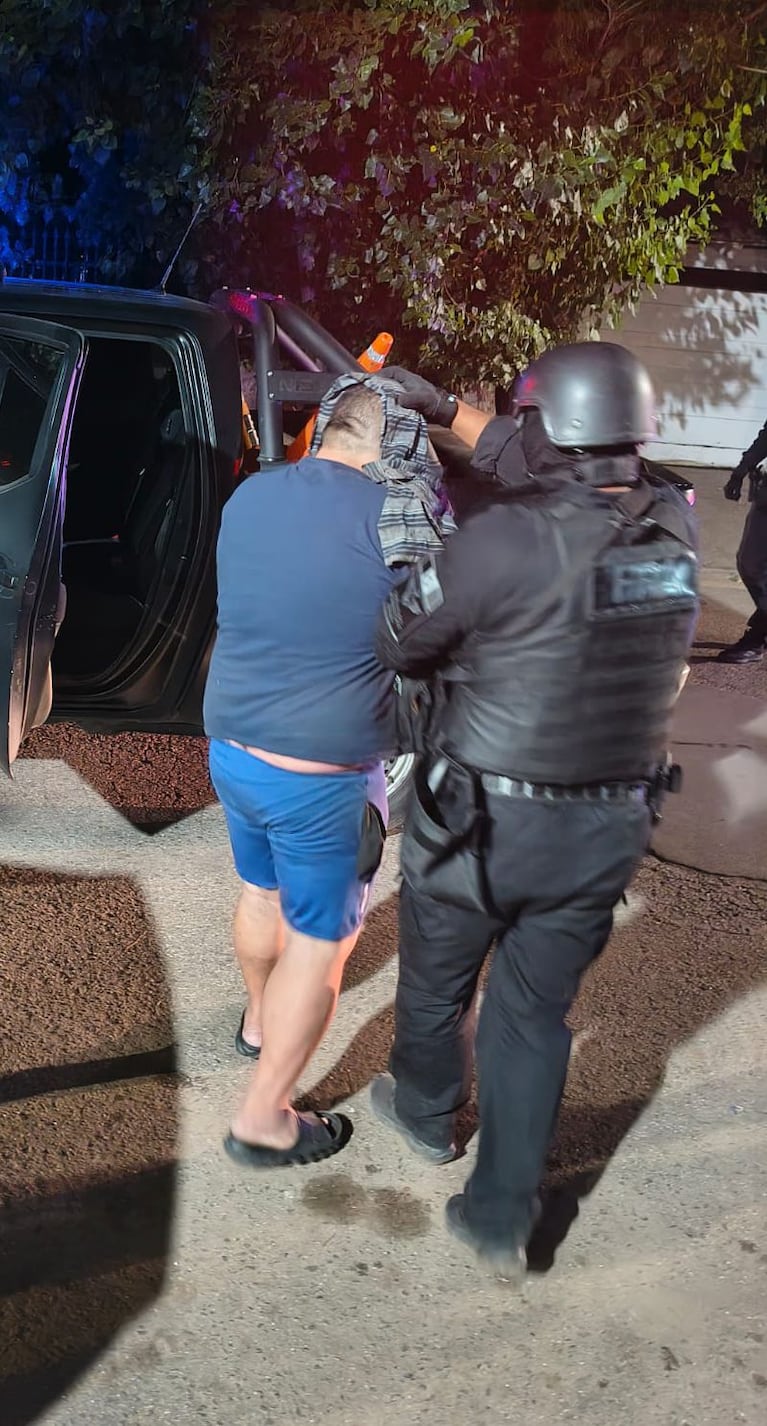 Los hombres vendían droga con un taller como pantalla.