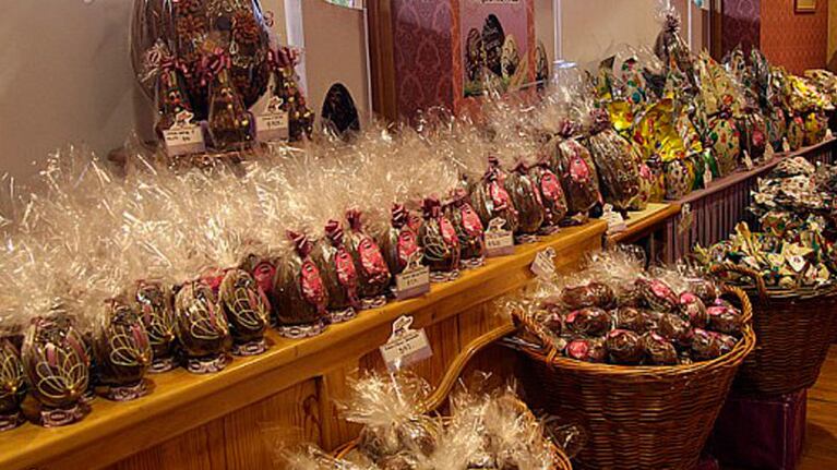 Los huevos de chocolate negro son más sanos que los blancos.