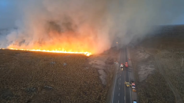 Los incendios volvieron a ser protagonista en Córdoba. Bomberos voluntarios continúan la lucha.