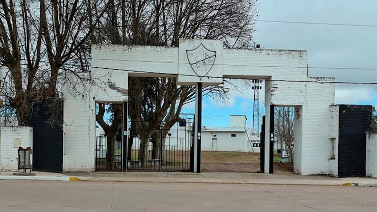 Los incidentes ocurrieron en la cancha de Lutgardis Riveros de Alcira Gigena.