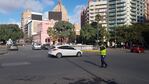 Los inspectores salieron a ordenar el tránsito ante la falta de semáforos.