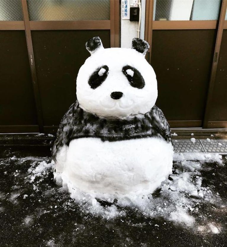 Los japoneses aprovecharon la nevada para hacer las obras más increíbles.