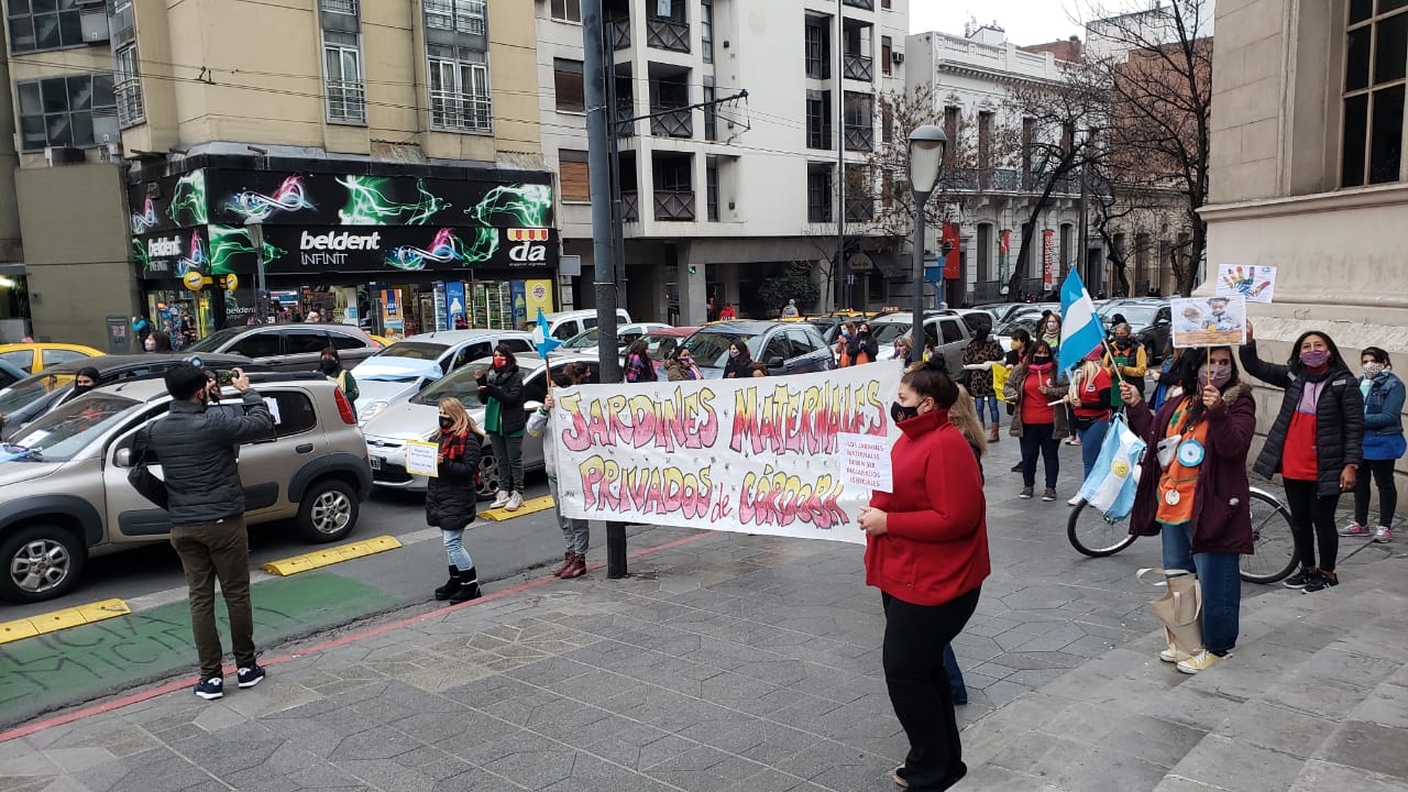 Los jardines maternales salieron a protestar y pidieron ser considerados esenciales