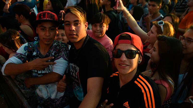 Los jóvenes disfrutan el 21 de septiembre con una gran fiesta. Foto: Lucio Casalla / ElDoce.tv