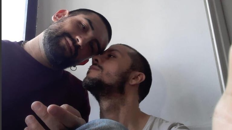 Los jóvenes fueron socorridos por vecinos de la zona.