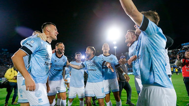 Los jugadores festejaron a rabiar en Alberdi. Foto: Prensa Belgrano.