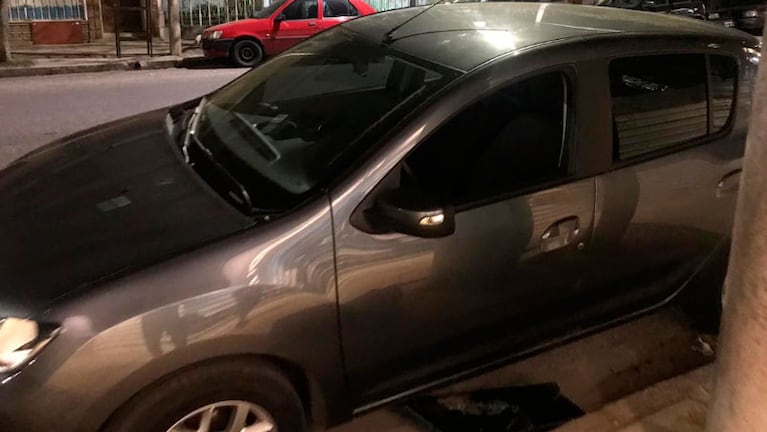 Los ladrones actúan destrozando la ventana de los automóviles.