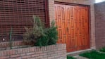 Los ladrones ingresaron por la puerta del garage.