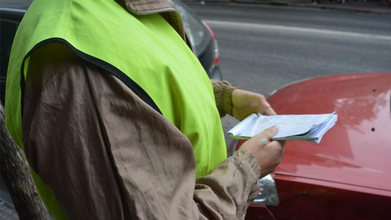 Los legisladores también deben multas e impuestos de sus vehículos